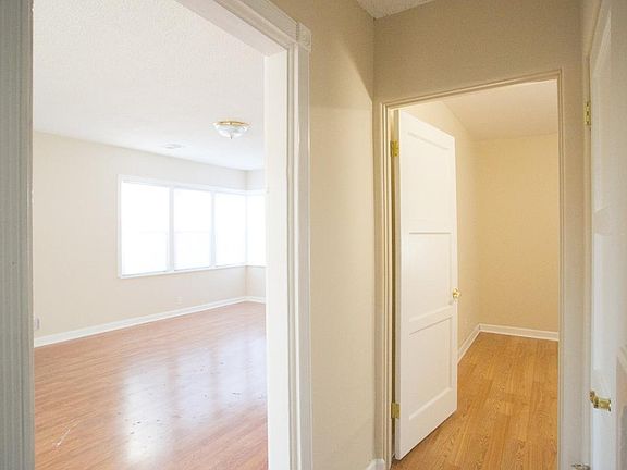 5th image of 6418 Kraft Ave