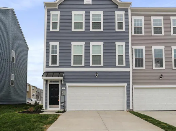 100 Stafford Pl, Falling Waters, WV 25419