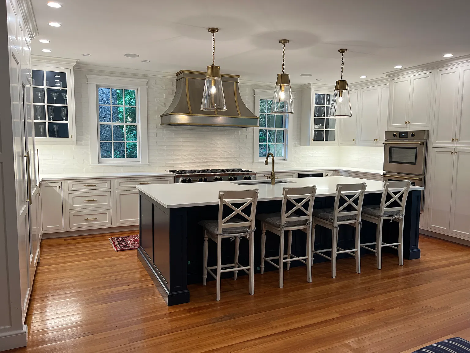 6 bed, 4.5 bath, 6530 sqft, $12,500 — Photo 4