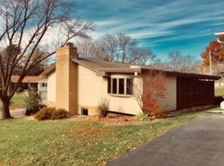 123 Clover Ln, Mankato, MN 56001