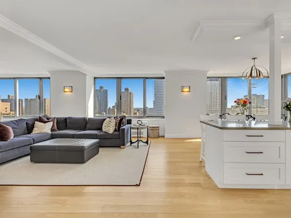 300 East 85th Street image 1 of 16