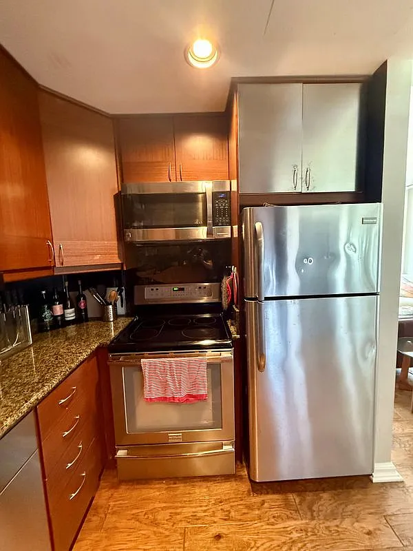702 Ash St — Photo 4