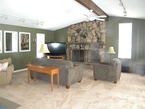2nd image of 23 Flintlock Ln
