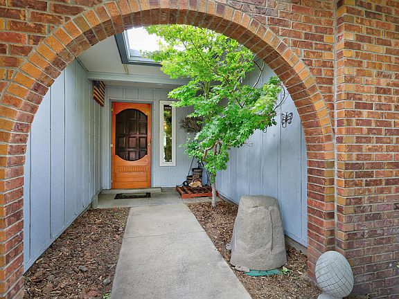 2nd image of 7305 Don Diego St NE