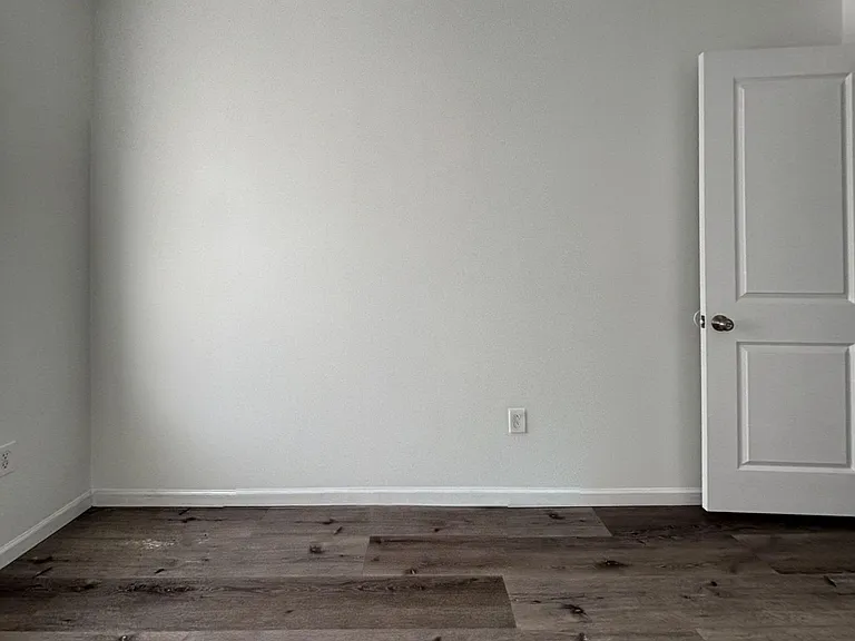 5513 Ludlow St — Photo 5