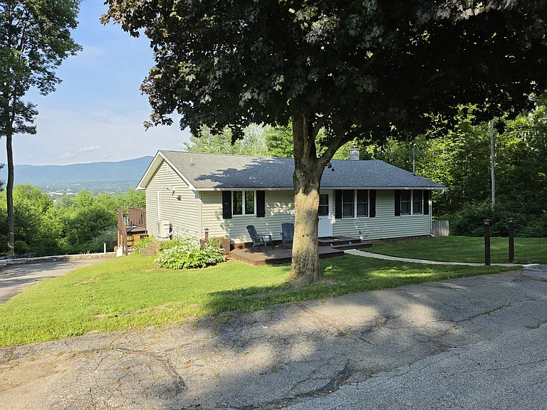 40 Campbell Rd — Photo 31