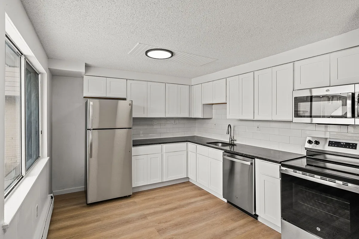 Building Photo - Timberlane Estates