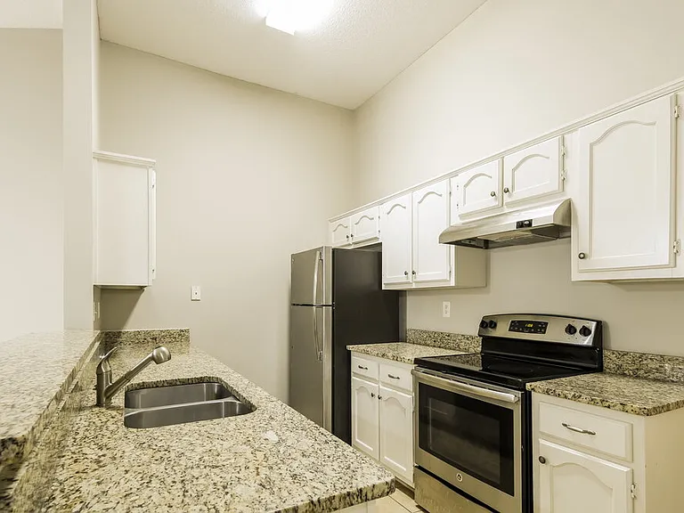 799 Grant Dr — Photo 9