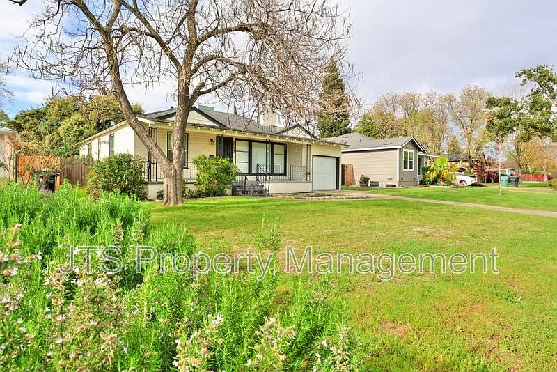2 bed, 1.0 bath, 1087 sqft, $2,250 — Photo 2