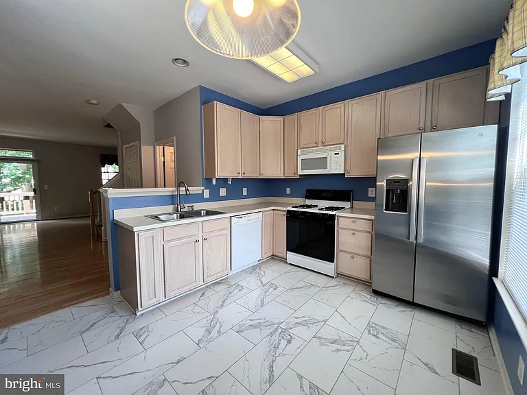 4110 Flower Box Ct — Photo 54