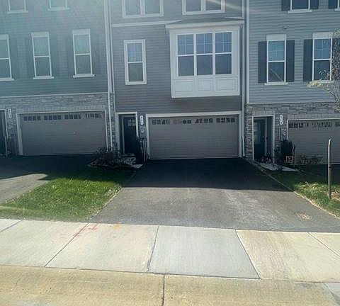 3rd image of 568 Cross Chase Dr