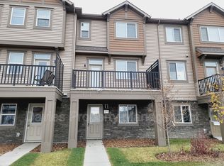 2076 Wonnacott Way SW, Edmonton, AB T6X2H9