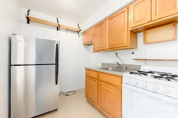 Rented by Grand & Co. | media 20