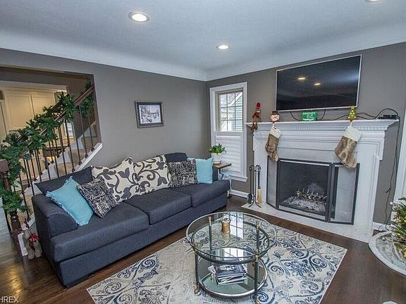 4th image of 335 Parkside Dr