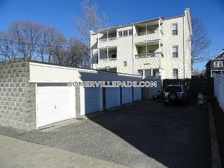 38 Bond St #3 — Photo 3
