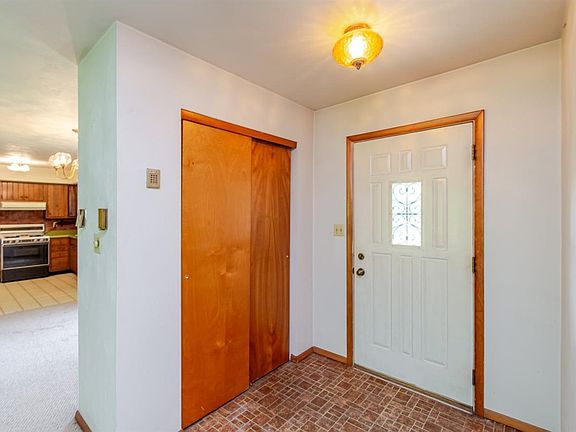4th image of 5582 Ozias Rd