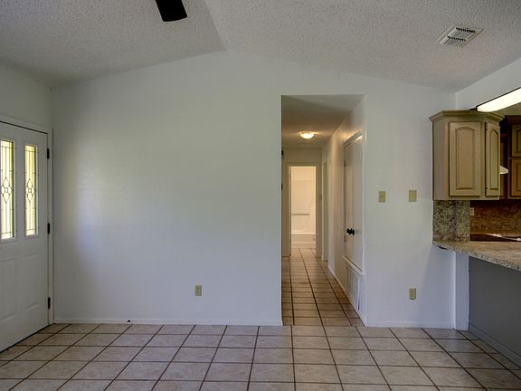 4th image of 53 Omaha St