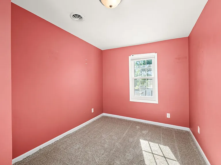 100 E Liberty St — Photo 19