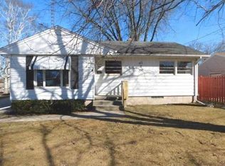1451 N 8th St, Manitowoc, WI 54220