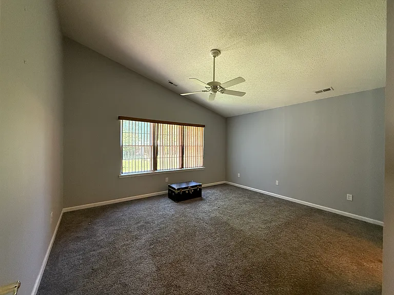 114 Fairway View Dr — Photo 8