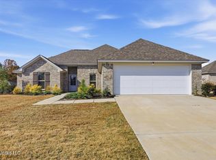 301 Jasmine Cove Ln, Brandon, MS