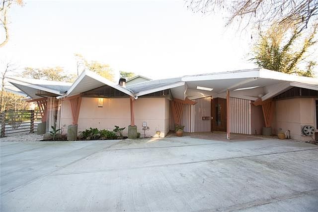 1st image of 5328 Bellaire Dr