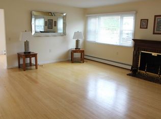 43 Hyannis St, Toms River, NJ 08757