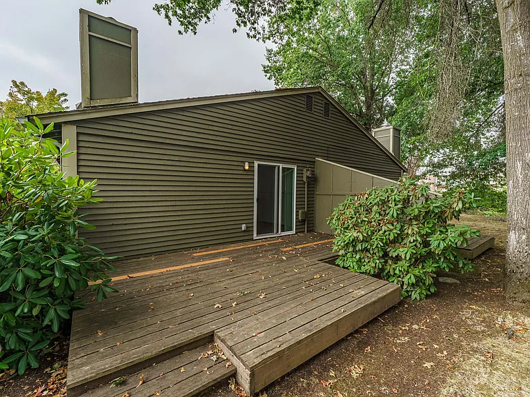 4918 Plomondon St — Photo 23
