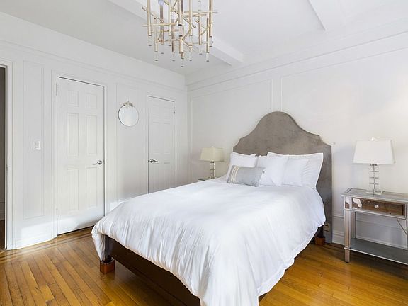 5th image of 142 E 49th St APT 8B