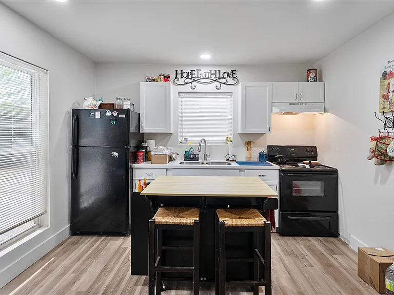 2633 W Main St #DPLX — Photo 10