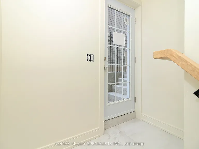 5815 Rainspring Dr — Photo 24