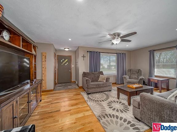 3rd image of 2063 Fairacres Dr