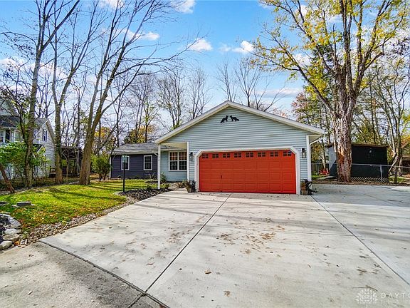 2nd image of 520 Union Ct