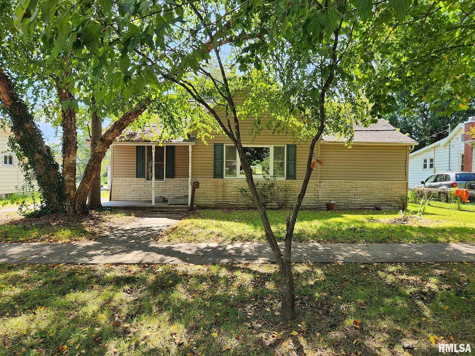 328 Orchard St, Zeigler, IL 62999 Zillow