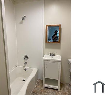 2nd image of 308 Joannes St