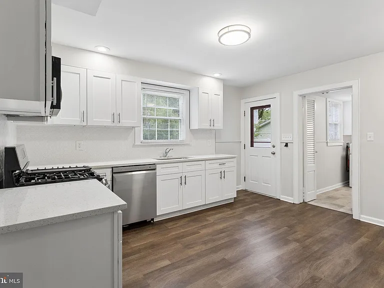 127 Bell Ave — Photo 8