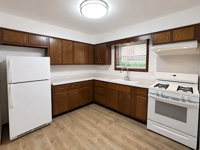 8442 W Oak Ave #G — Photo 5