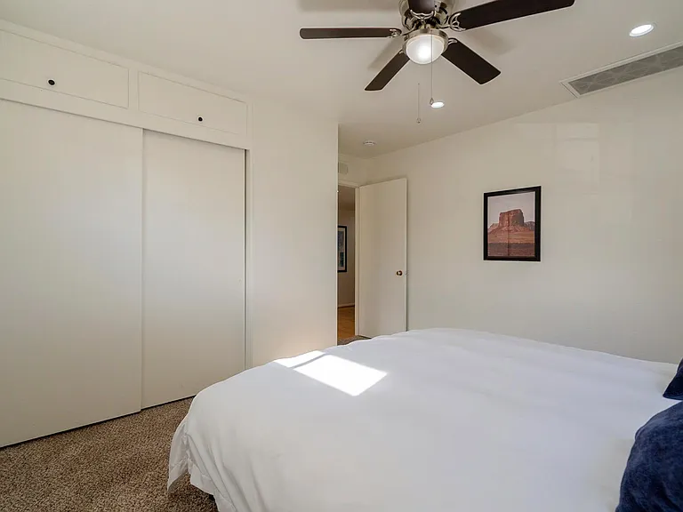 3324 N 6th Ave — Photo 32