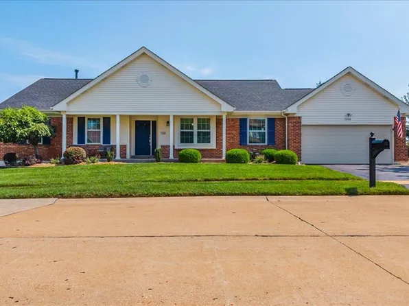 1346 Cherry Glen Ct, Chesterfield, MO 63017