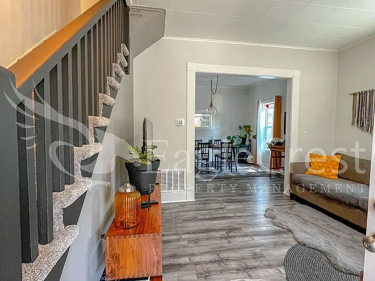 307 S Roosevelt St — Photo 3