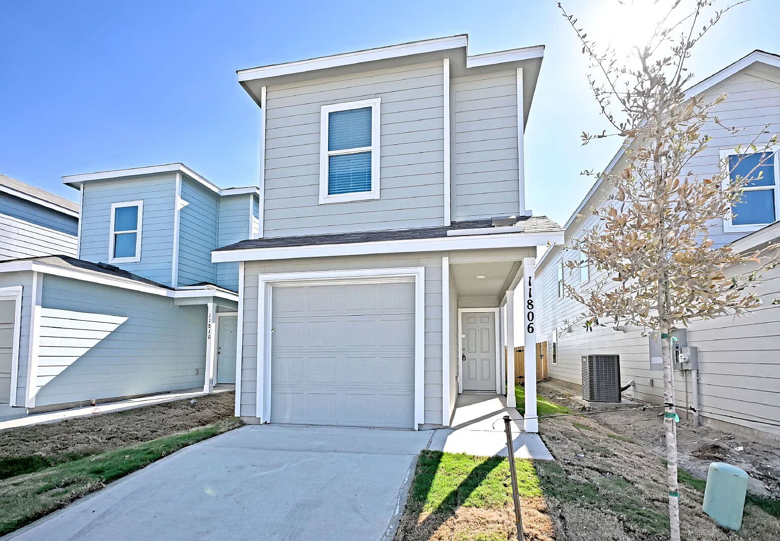 3 bed, 2.5 bath, 1189 sqft, $1,300 — Photo 1