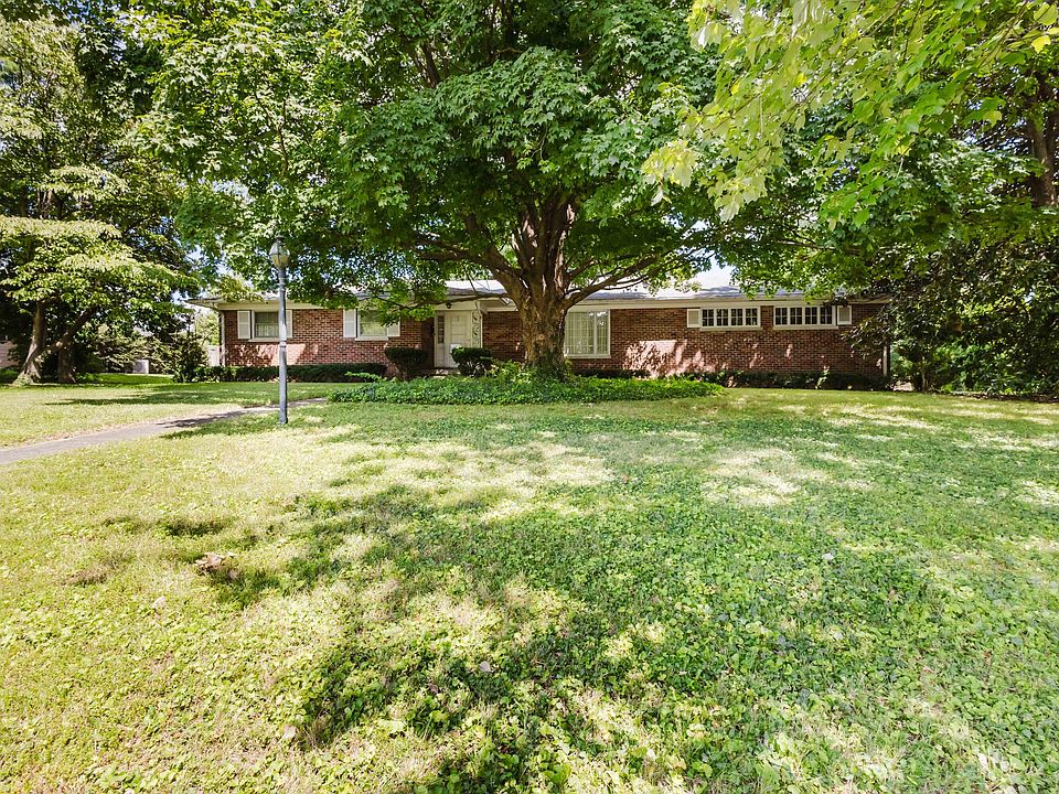 1st image of 3025 Breckenwood Dr