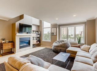 218 Groveland Ave, Minneapolis, MN 55403