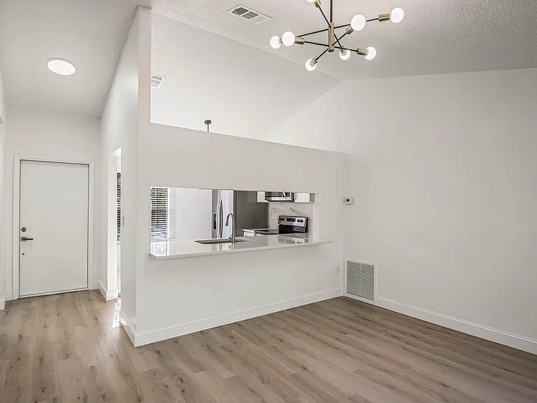 2861 Detached Cir SE — Photo 6