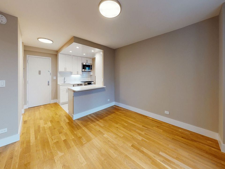 1st image of 310 Greenwich St APT 39K
