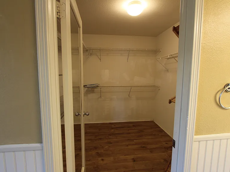 walk-in closet