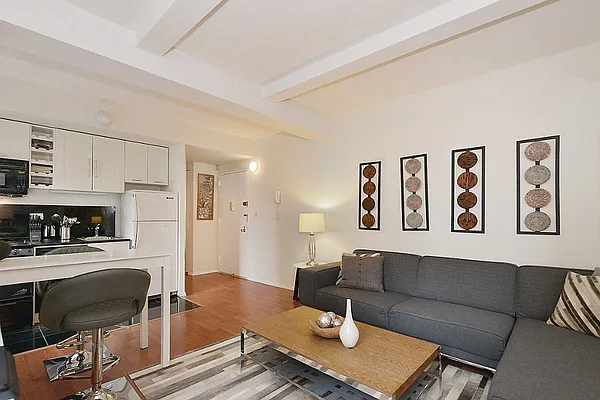 Rented by Global Realty Opportunities | media 22