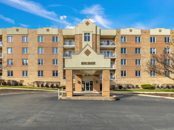 2240 S Grace St APT 303, Lombard, IL 60148