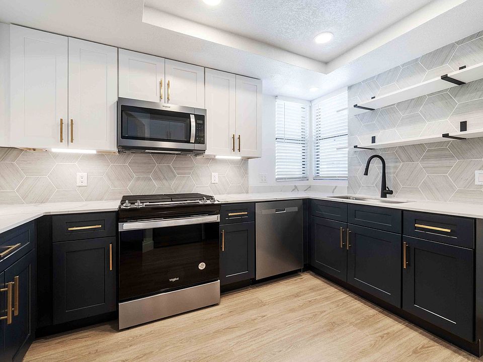 The Nines at Kierland, Scottsdale, AZ, Tuxedo, Kitchen