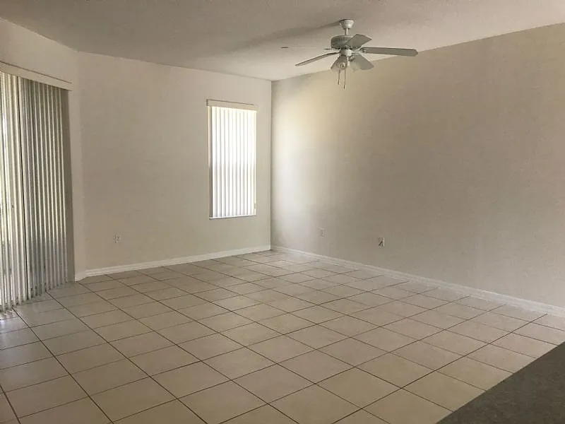 3 bed, 2.0 bath, 1839 sqft, $2,250 — Photo 3